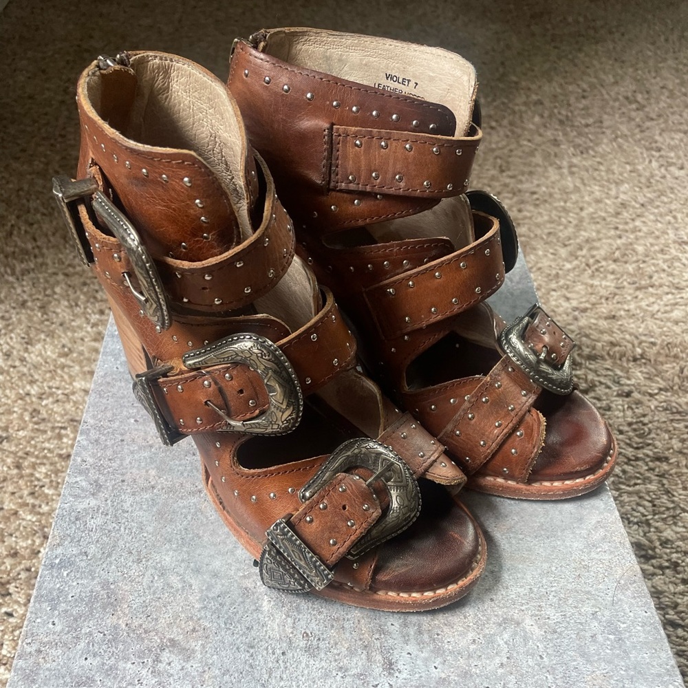 Freebird shoes- Violet